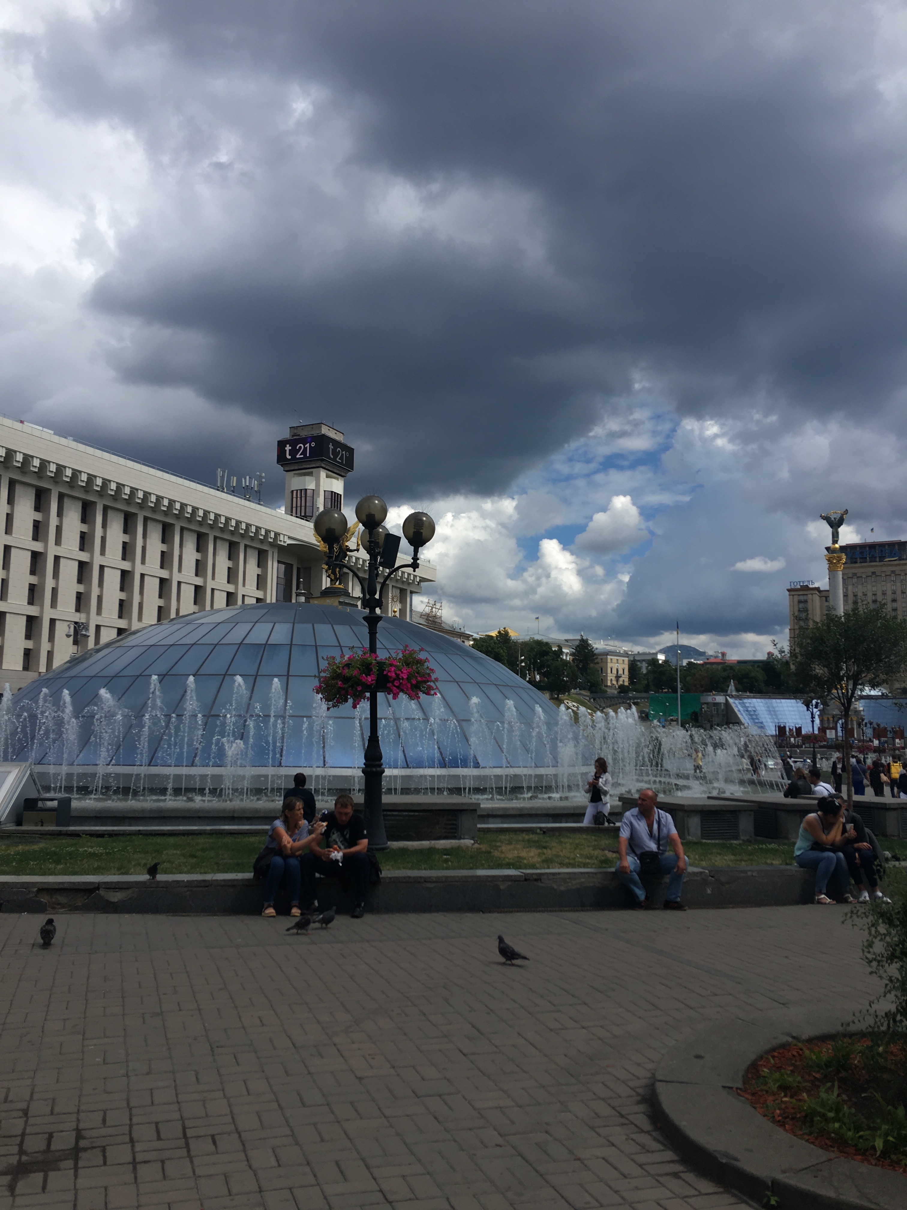 Костельная. Деловой центр Киева. Гараж с документами